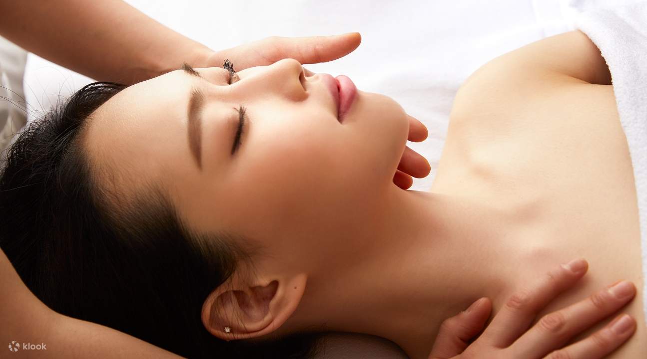Rejuvenate Your Body and Mind with a Soothing Siwonhe Massage post thumbnail image