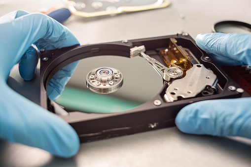 Data recovery Services in school 100 cleanroom laboratories post thumbnail image