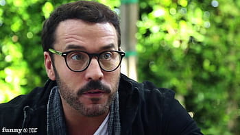 Exploring Jeremy Piven: A Good Look at his Behaving Trip post thumbnail image